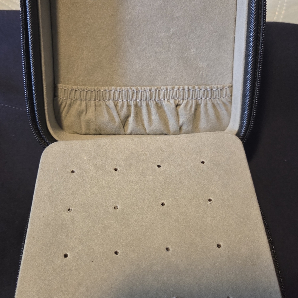 Like New Travel Jewelry Case Letter "C" - Picture 5 of 5
